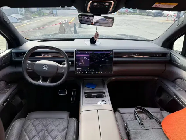 Nio ES8 — Фото автомобиля 4