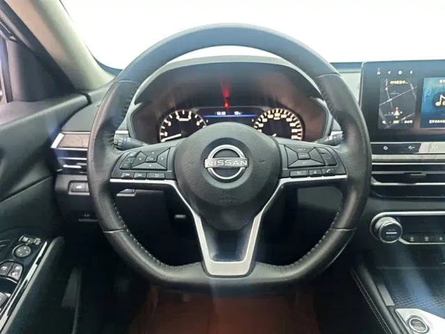 Nissan Teana — Фото автомобиля 14