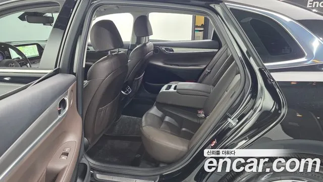 Hyundai Grandeur New — Фото автомобиля 17