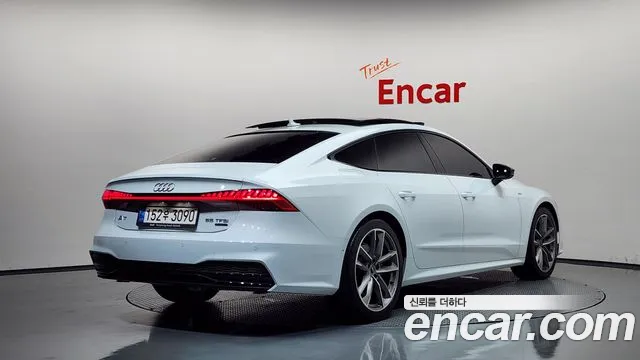 Audi A7 4K — Фото автомобиля 2