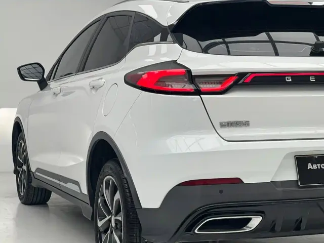 Geely Emgrand S — Фото автомобиля 12