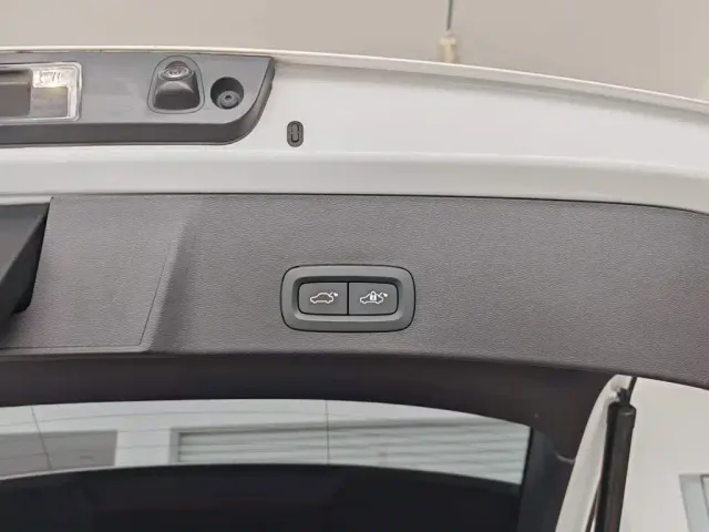 Volvo XC40 — Фото автомобиля 15