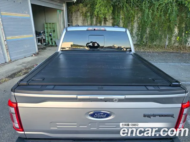 Ford F150 — Фото автомобиля 7