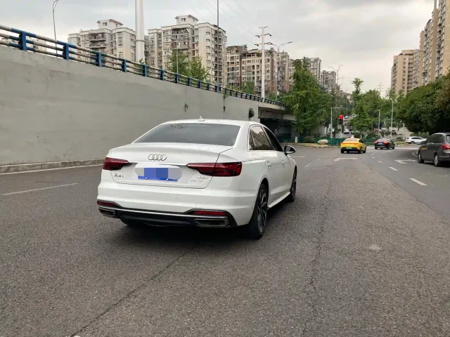 Audi A4L — Фото автомобиля 11