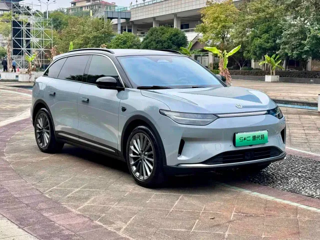 Leapmotor C11 — Фото автомобиля 5