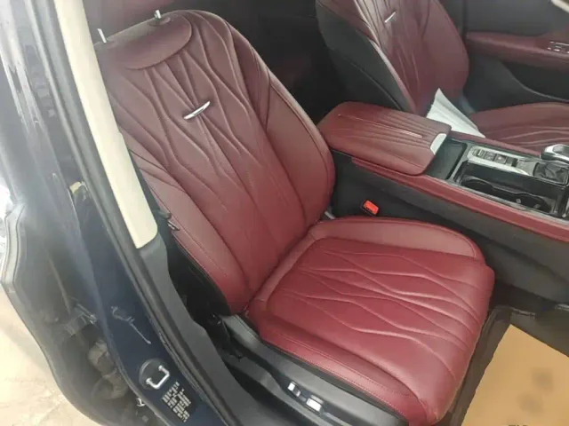 Hongqi H5 — Фото автомобиля 24