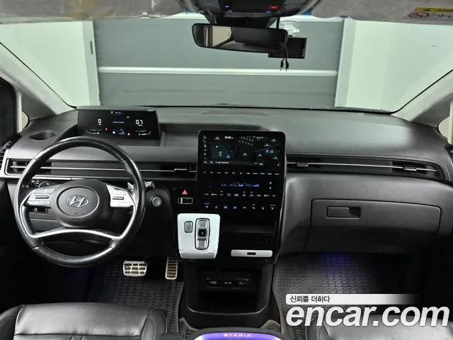 Hyundai Staria Staria 4WD Lounge 9 мест — Фото автомобиля 7