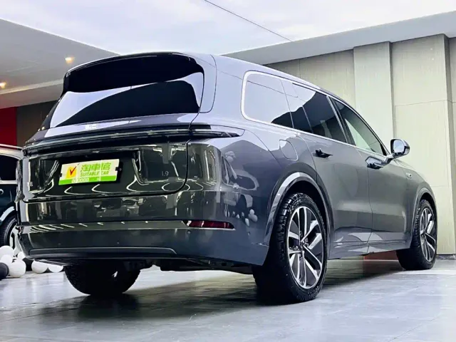 Li Auto L9 — Фото автомобиля 4
