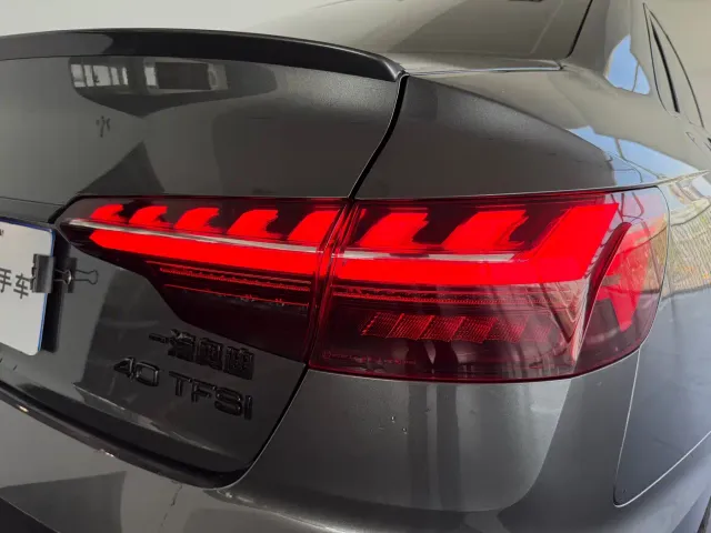 Audi A4L — Фото автомобиля 15