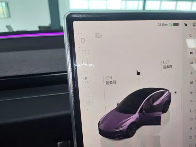 Tesla Model 3 — Фото автомобиля 13