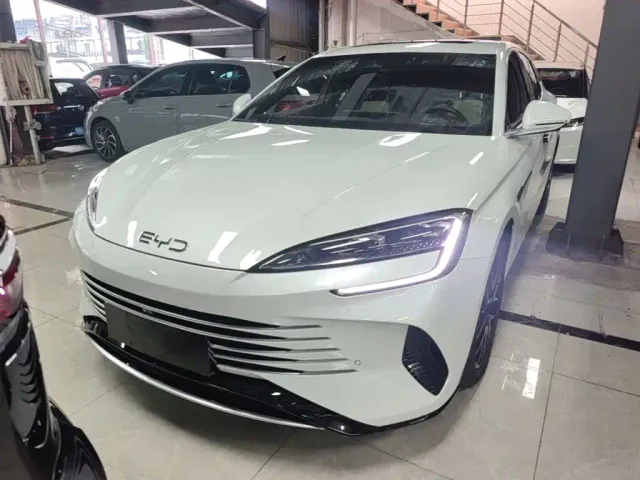 BYD Seal — Фото автомобиля 2