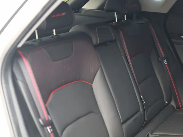 Geely Emgrand S — Фото автомобиля 30