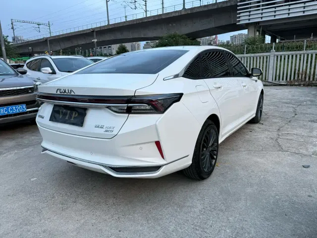 Dongfeng Yixuan MAX — Фото автомобиля 9