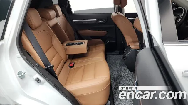 Renault-KoreaSamsung QM6 Новый QM6 2.0 GDe RE Signature 2WD — Фото автомобиля 9