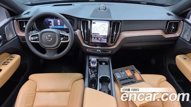 Вольво XC60 — Фото автомобиля 6