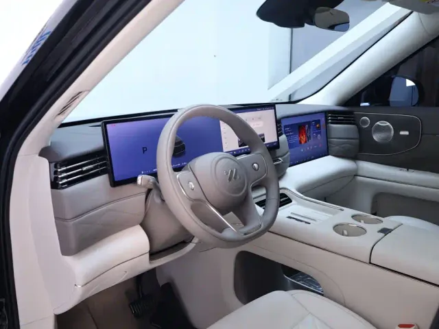 IM Motors LS9 — Фото автомобиля 11