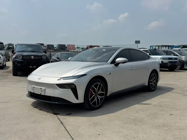 Фотография автомобиля — Dongfeng eπ 007