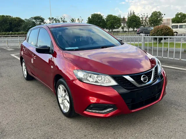 Nissan Tiida — Фото автомобиля 3