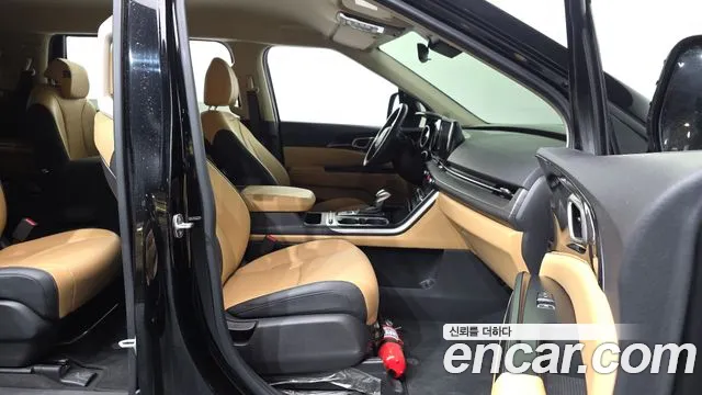 Kia Carnival Generation 4 — Фото автомобиля 11