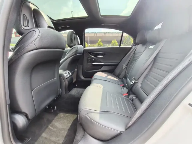 Mercedes-Benz C-Class — Фото автомобиля 8