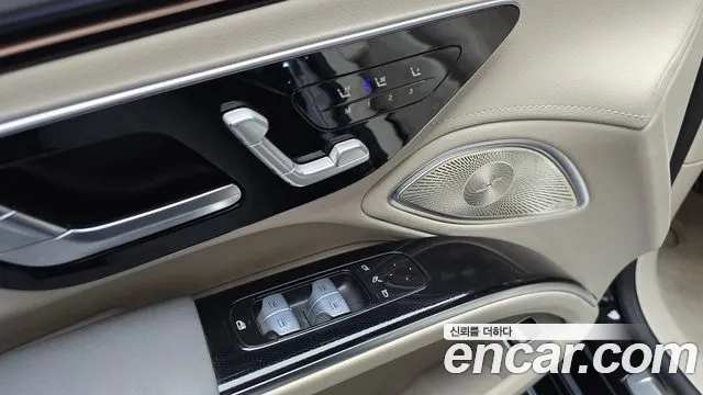 Mercedes-Benz EQS — Фото автомобиля 18
