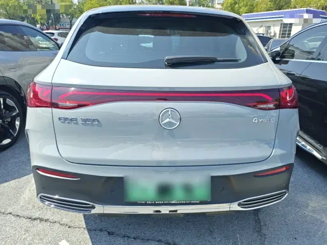 Mercedes-Benz EQE SUV — Фото автомобиля 5