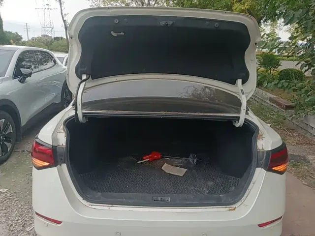 Nissan Sylphy — Фото автомобиля 18