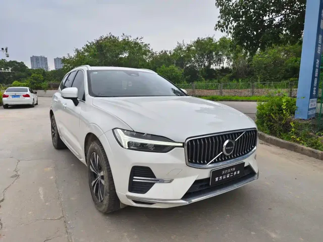Volvo XC60 — Фото автомобиля 3