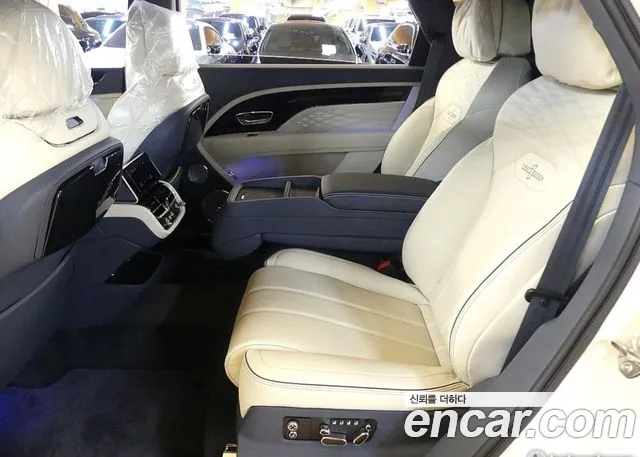 Bentley Bentayga Bentayga 4.0 V8 EWB First Edition — Фото автомобиля 15