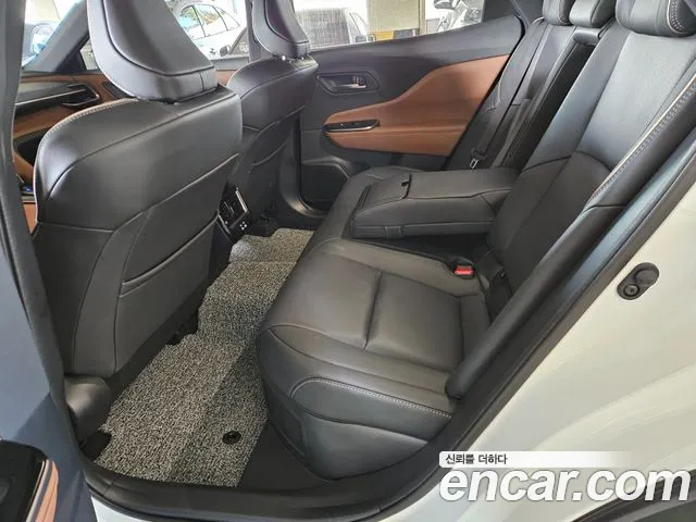 Toyota Crown — Фото автомобиля 6