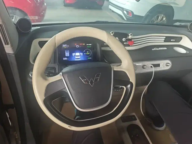 Wuling Hongguang Mini EV — Фото автомобиля 10