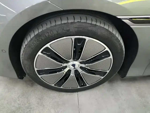 Denza Z9GT — Фото автомобиля 22