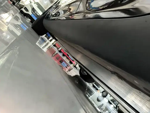 Tesla Model Y — Фото автомобиля 21