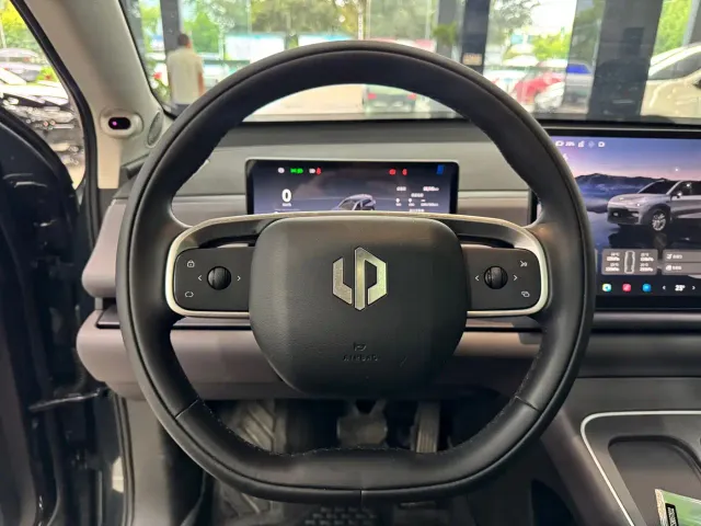Leapmotor C10 — Фото автомобиля 17