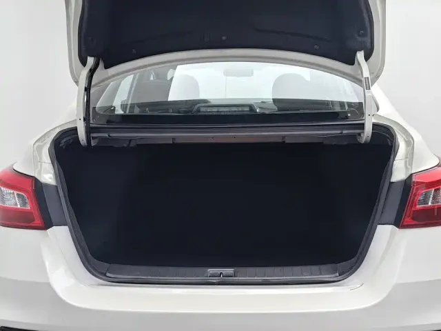 Nissan Sylphy — Фото автомобиля 16