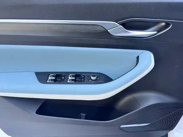 Geely Emgrand S — Фото автомобиля 8