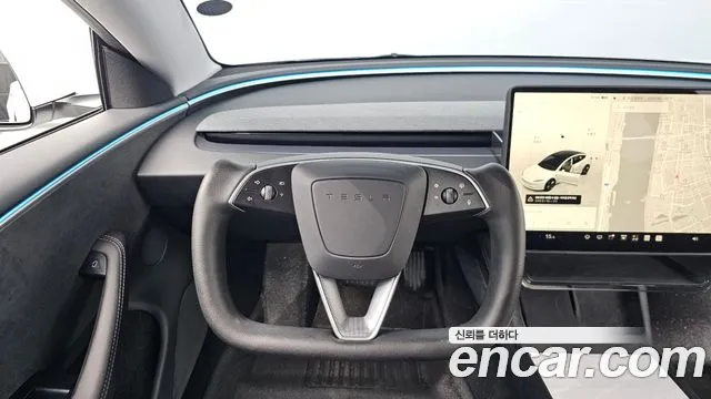 Tesla Model 3 — Фото автомобиля 5