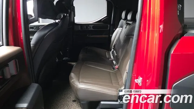 Kia Tasman Tasman 2.5T Бензин 2WD — Фото автомобиля 24