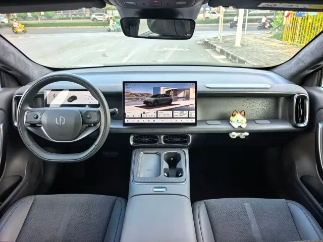 Leapmotor Leapmotor Lafa 5 2026 515 Standard Model — Фото автомобиля 10