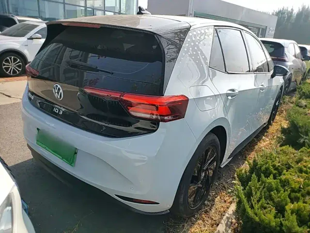 Volkswagen ID.3 — Фото автомобиля 6
