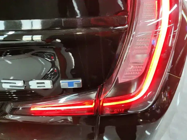 Cadillac XT4 — Фото автомобиля 7