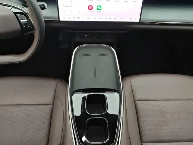Changan Qiyuan A07 — Фото автомобиля 16