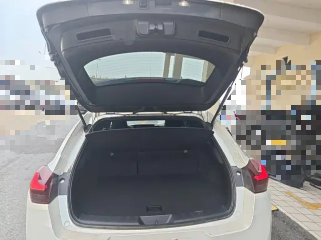 Lexus UX — Фото автомобиля 18