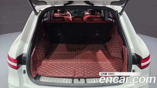 Genesis GV70 — Фото автомобиля 25