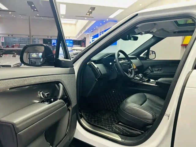 Land Rover Range Rover Sport — Фото автомобиля 20