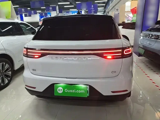 Leapmotor C11 — Фото автомобиля 5