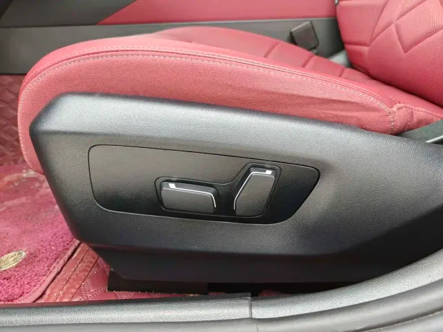 BMW 5 Series — Фото автомобиля 10