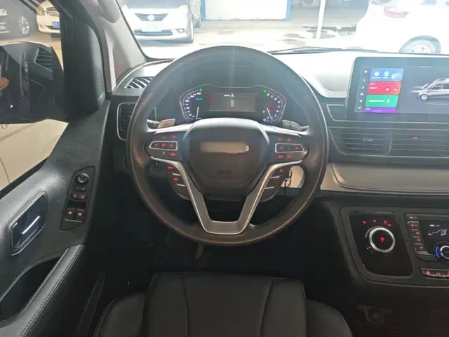 Maxus G20 — Фото автомобиля 6