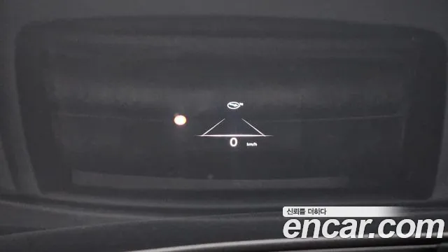 Genesis G90 Бензин 3.5 турбо AWD — Фото автомобиля 10