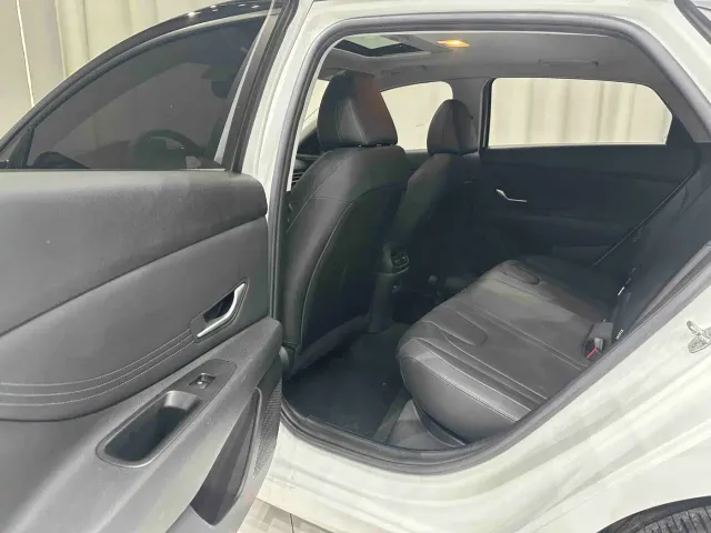 Hyundai Elantra — Фото автомобиля 16